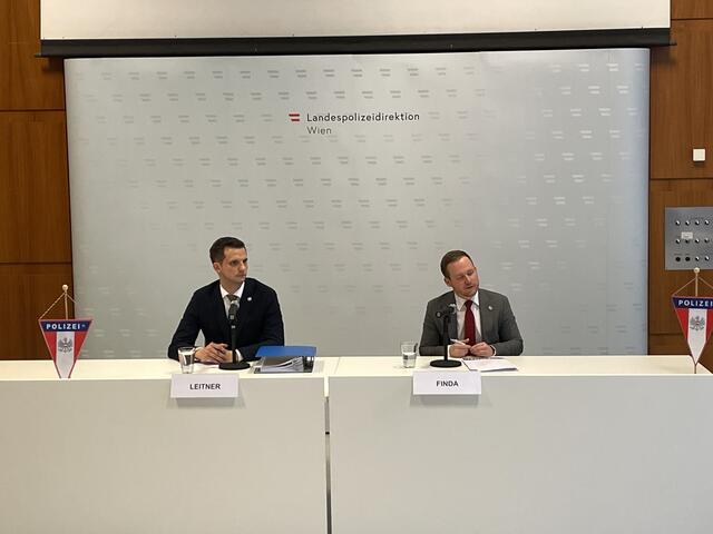 Am Freitagnachmittag veröffentlichte die Wiener Polizei im Rahmen eines Mediengesprächs mehr Details zu den Missbrauchsfällen.  | Foto: Antonio Šećerović/RMW