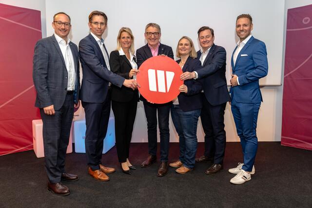 Wirtschaftsbund-Frühjahrestagung: Jochen Pack, Joachim Schnabel, Isabella Kaltenegger, Josef Herk, Martina Kaufmann, Kurt Egger, Ronny Leber (v.l.) | Foto: Ripix