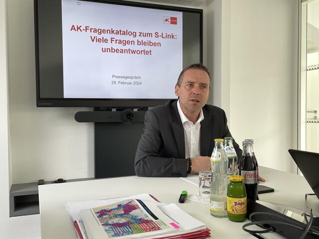 AK-Präsident Peter Eder betont, dass er unter diesen Umständen das S-Link Projekt nicht unterstützen könne. | Foto: Philip Steiner