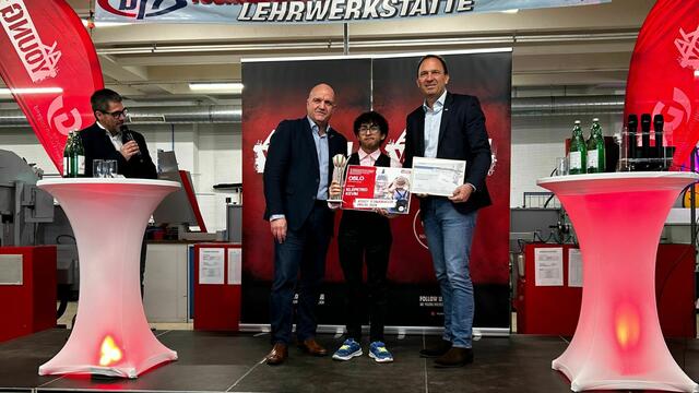 v.l.n.r Markus Wieser (AK Niederösterreich-Präsident &amp; ÖGB Niederösterreich-Vorsitzender), Kevin Klepetko &amp; Christian Farthofer (Vorstandsvorsitzender BFI Niederösterreich)