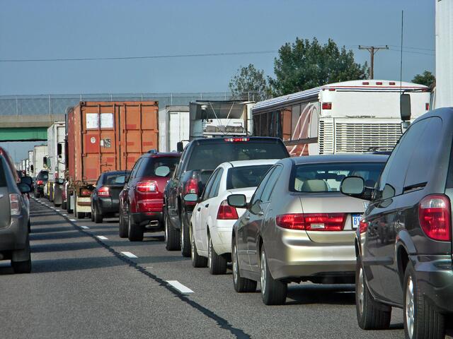 Mehr als fünf Millionen Lkw haben laut Daten der Asfinag im Vorjahr die A1 bei Traun und Haid passiert. | Foto: PantherMedia - jentara