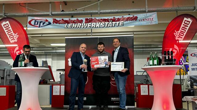 v.l.n.r Markus Wieser (AK Niederösterreich-Präsident &amp; ÖGB Niederösterreich-Vorsitzender), Lukas Wehdorn &amp; Christian Farthofer (Vorstandsvorsitzender BFI Niederösterreich)