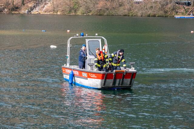 Bei einer Großübung am Klauser Stausee probten elf Feuerwehren und zahlreiche weitere Einsatzkräfte den Ernstfall. | Foto: © TEAM FOTOKERSCHI.AT / DAVID RAUSCHER &amp; MARTIN SCHARINGER