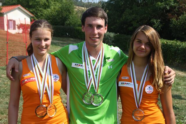 Kristin Hetfleisch, Andreas Guttmann und Lisa Wusits holten bei der Junioren-WM 2013 zusammen fünf Medaillen. | Foto: Michael Strini