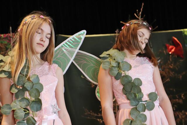 Beinahe hätten die guten Feen ihren Auftrag verschlafen. Schuld waren die bösen Hexen. | Foto: Edith Ertl