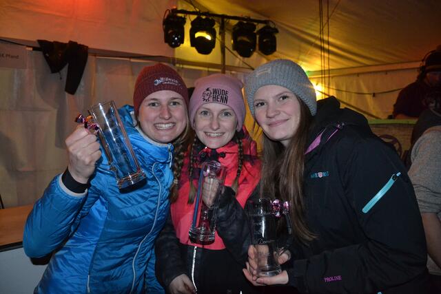 Glücklich über den 2. Platz bei den Gästen weiblich: D`Rossinger Diandln  | Foto: Monika Pletzer