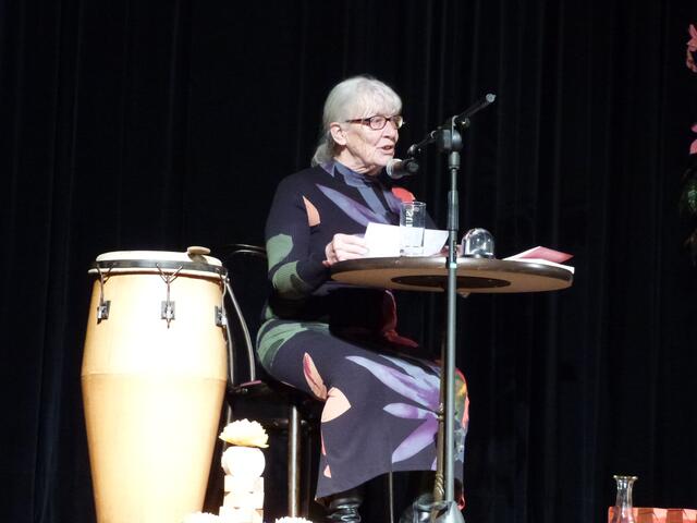 Die renommierte Autorin Jutta Treiber begeisterte das Publikum mit ihrer mitreißenden Präsentation. 