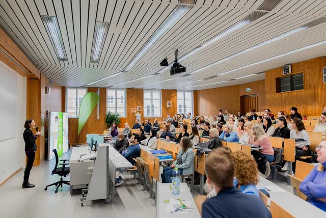107 Personen starten heute an der Schule für Gesundheits- und Krankenpflege der Salzburger Landeskliniken ihre Ausbildung. | Foto: SALK/Bernhofer