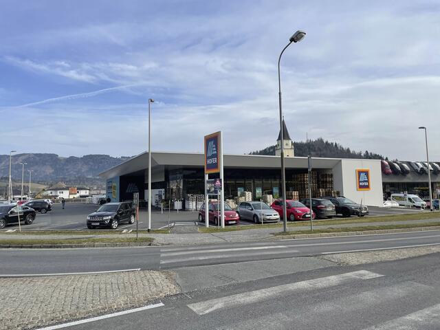 Die Hofer-Filiale in Völkermarkt wird umgebaut und auf das neue Ladenkonzept modernisiert. | Foto: RegionalMedien