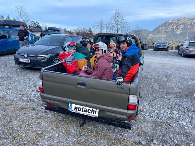 Die "Kleinen" wurden mit dem Auto an den Start gebracht.