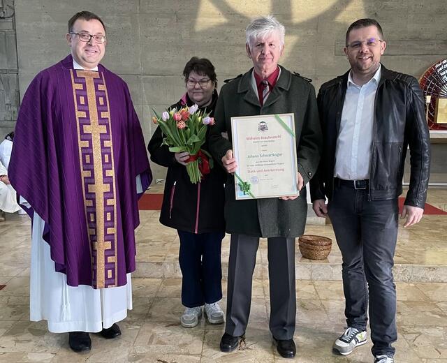 Hans Schwarzkogler wurde beim jüngsten Gottesdienst in Wagna geehrt. | Foto: Kicker