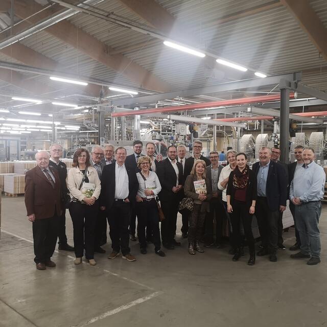 Der Vorstand der Waldviertel Akademie besuchte gemeinsam mit Mitgliedern des Freundeskreises die Druckerei Berger in Horn. | Foto: WALDVIERTEL AKADEMIE