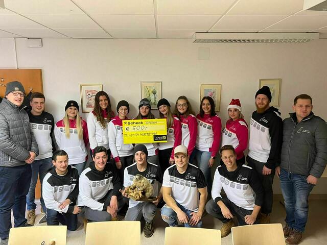 Die weißen Murmeltiere setzen sich mit den Einnahmen bei Veranstaltungen für Familien in Not ein. | Foto: Die weißen Murmeltiere