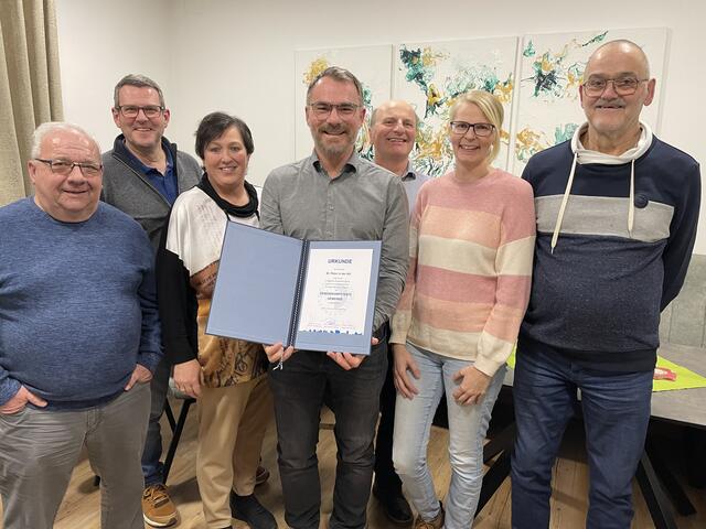 Die Freude an der Zertifizierung in St. Peter in der Au ist groß. | Foto: Gemeinde St. Peter in der AU