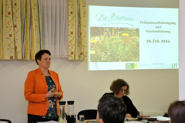 Gebietsbäuerin Andrea Wagner (links). | Foto: Bäuerinnen Groß Gerungs