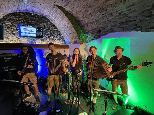 Von der Band "Die Ersthelfer" wird man zukünftig noch so einiges hören.