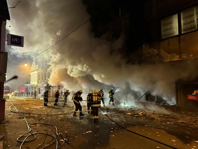 Sämtliche Bewohnerinnen und Bewohner mussten evakuiert werden. | Foto: FF Liezen-Stadt