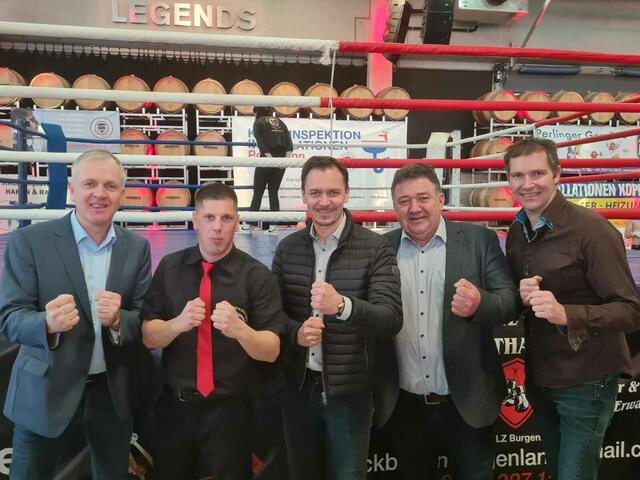 Vizebürgermeister von Pamhagen Reinhard Csida, WKF-Obmann und Veranstalter Thomas Zsalacz, Bürgermeister von Andau Philipp Pelzer, Bürgermeister von Pamhagen Josef Tschida und Host Erich Scheiblhofer in der Hall of Legends in Andau | Foto: Thomas Zsalacz