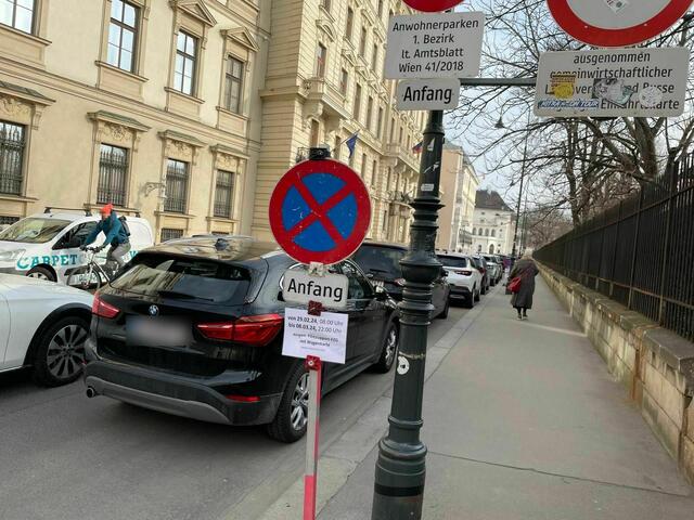 Eines der Schilder ist auch in der Löwelstraße zu finden. | Foto: Anna-Sophie Teischl/RMW