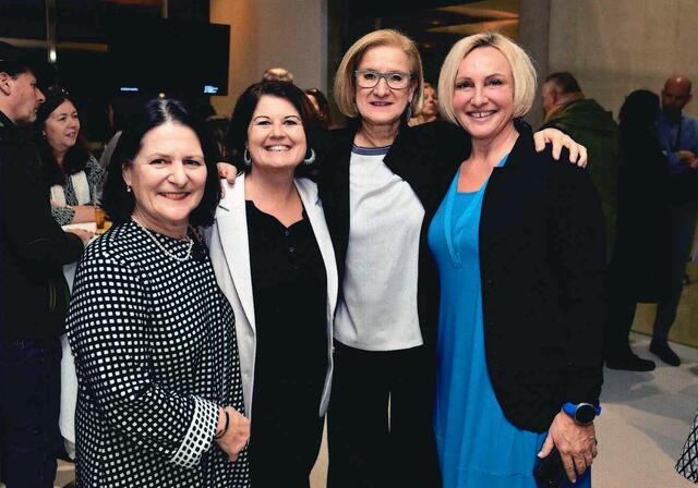 v.l.n.r. Nagl-Eder, MA; Barbara Heindl, MEd; Mag. Johanna Mikl-Leitner; SQM Sylvia Graser, MEd  | Foto: zVg