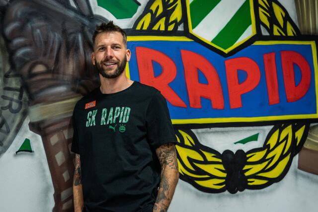 Burgstaller wolle sich "klar von jeglicher Diskriminierung und Homophobie distanzieren" und sich bei allen Beteiligten entschuldigen. (Archiv) | Foto: SK Rapid Wien