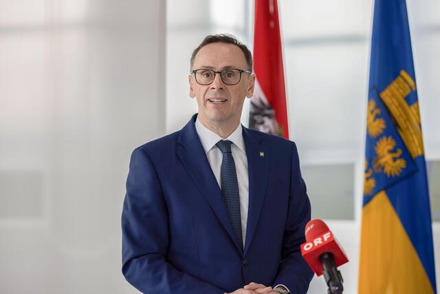 „In knapp 27 Jahren haben mittlerweile mehr als 300 Sitzungen in unserem Landtagssitzungssaal stattgefunden", so Klubobmann der Volkspartei NÖ, Jochen Danninger. | Foto: Koppensteiner