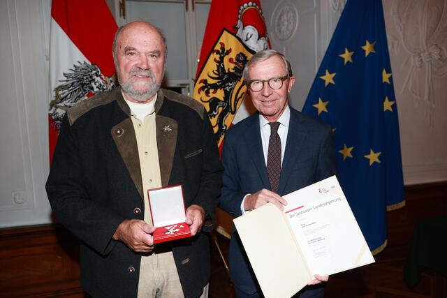 berreichung des Verdienstzeichen des Landes Salzburg an Josef Breitschädel aus Bad Gastein. | Foto: Land Salzburg / Franz Neumayr