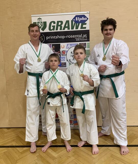 Die Köflacher Karate-Abordnung holte in Fürstenfeld sieben Medaillen. | Foto: Hörmann