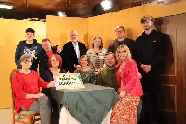 Ihren ersten "Bunten Abend in der Pension Schöller" hält die Theatergruppe des Gesangvereins Ollersdorf am 15. März ab, fünf weitere Abende folgen. | Foto: Martin Wurglits