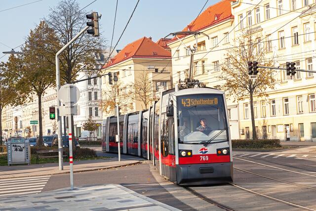 Betroffen war laut Infos der Wiener Linien unter anderem die Straßenbahnlinie 43.  | Foto: Manfred Helmer