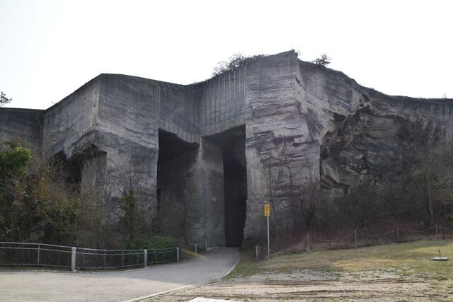 Der Eingang des spektakulären Felsentheaters | Foto: RMA Podiwinsky