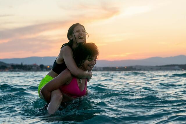 Die Filmreihe "Film:bewegt" der Grazer Grünen lädt am 27. März ins Schubertkino, wo der Film "Die Schwimmerinnen" gezeigt wird. | Foto: Die Schwimmerinnen