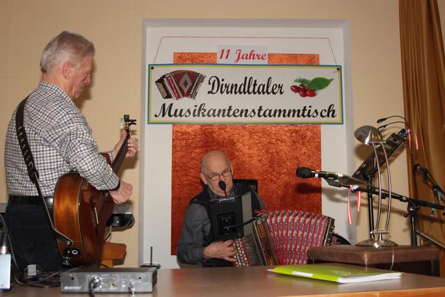 Von links: Willi Hartl, Hans Sepp auf der Steirischen. | Foto: Josef Rathkolb
