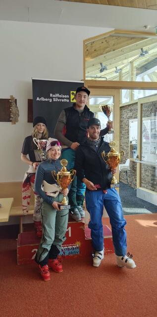 Die stolzen Clubmeister des Skiclub Kappl bei der Siegerehrung. | Foto: Thomas Rudigier