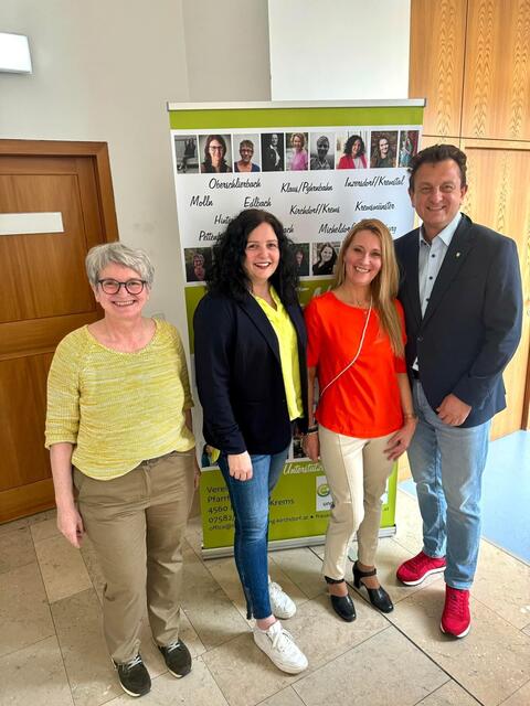 Daniela Schauermann, Cornelia Pöttinger, Agnes Dohoczki und Bürgermeister Horst Hufnagl aus Micheldorf (v.li.) | Foto: BERTA