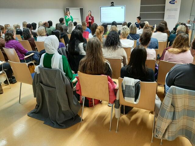 Das AMS Zell am See veranstaltete für interessierte Frauen einen Infoabend zum Thema FIT-Berufe und Unterstützung. | Foto: AMS