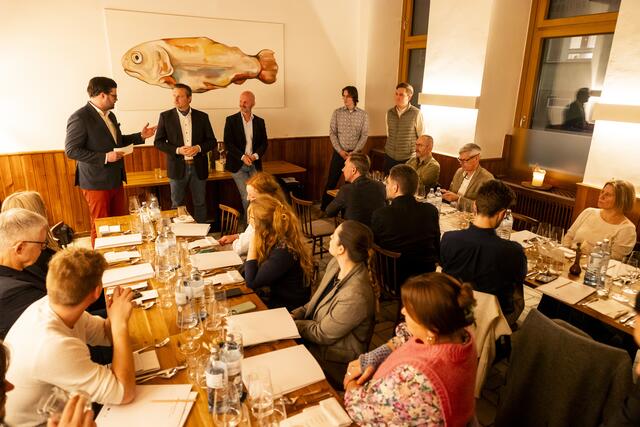 Die neue Produktsparte sorgte für viel Interesse. | Foto: Weingut Mayer am Pfarrplatz / Martin Steiger