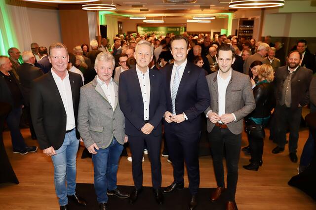 Informierten bei der Konferenz: Peter Amreich, Hubert Lang, Reinhold Lopatka, Karlheinz Kornhäusl und Lukas Schnitzer (v.l.). | Foto: ÖVP