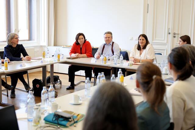 Mit einem 3-Punkte-Plan wollen Stadt Wien, Polizei und Gewaltschutzverbände den Gewaltschutz verbessern.  | Foto: Stadt Wien / Martin Votava