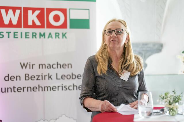 Für Andrea Lassacher, die Vorsitzende von "Frau in der Wirtschaft" im Bezirk Leoben war der Schritt in die Selbstständigkeit als Mutter mit mehr Flexibilität verbunden.  | Foto: Klaus Pressberger
