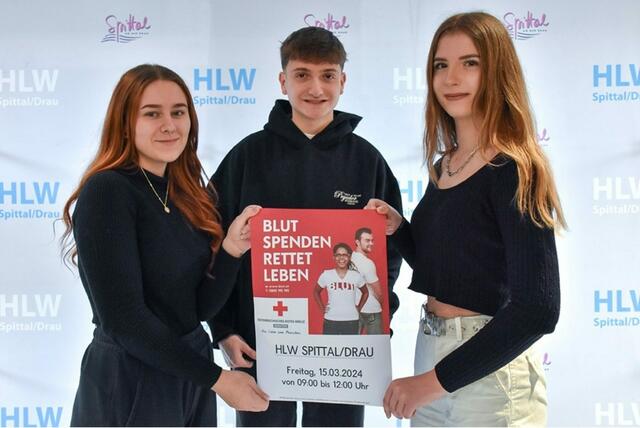 Bild: Projektpromotoren der 2 AMW Fachschule für wirtschaftliche Berufe – Fachrichtung „Fit4Life“ Lamees Darweesh-Karam, Christoph Džajić, Fabienne Innerwinkler von der 2 AMW (von links) | Foto: HLW Spittal/Drau, Krämmer 