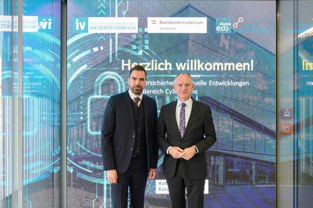 Interessenvereinigung-NÖ-Präsident Kari Ochsner mit Innenminister Gerhard Karner. | Foto: BMI-Karl Schober