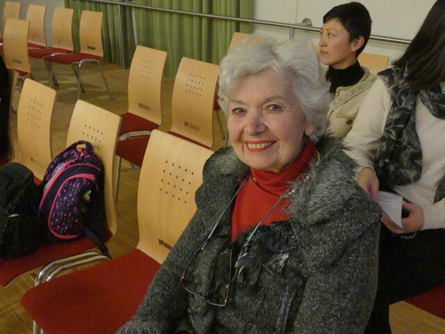 Monika Kuppel denkt an das Klavier. | Foto: Nina Taurok