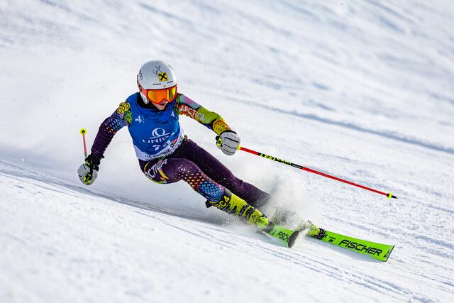 Schüler messen sich auf Ski. | Foto: EXPA/ÖSV