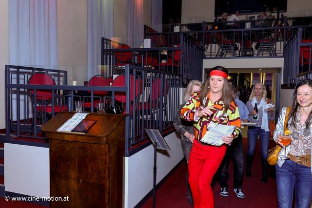 Marc Dorffner teilt den Besuchern den Platz zu. | Foto: www.cine-motion.at / Ivanek