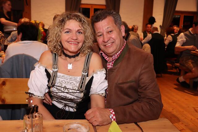 Waltraud und ihr Gatte Karl sind begeistert vom Loryhof. | Foto: Markus Bäumler/zema-medien.de