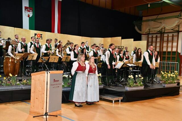 Hat lange Tradition das Frühlingskonzert von der Stadtmusikkapelle Murau, Christoph Lassacher war am Dirigentenpult. | Foto: Anita Galler