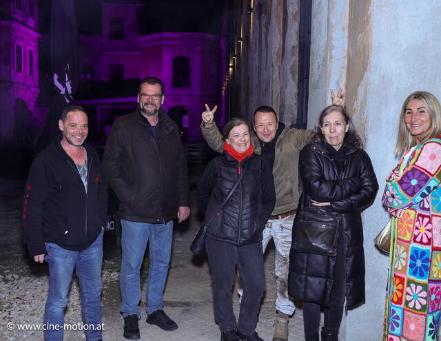 Wolfgang Dorffner, Familie Bös mit gemeinsamen Freunden (vlnr.) | Foto: www.cine-motion.at / Ivanek