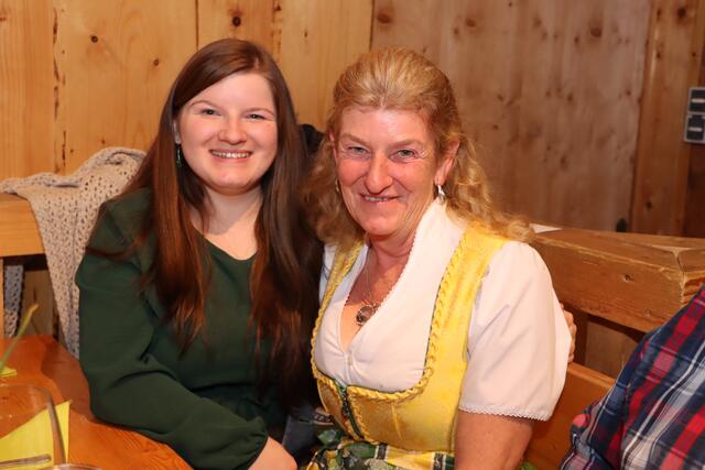 Selina und ihre Mama Sylvia genossen den gemeinsamen Abend. | Foto: Markus Bäumler/zema-medien.de