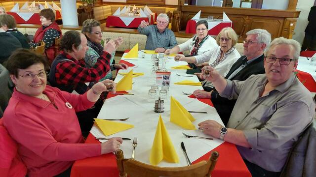 Gute Stimmung bei den Frauentaler PensionistInnen  | Foto: Josef Strohmeier